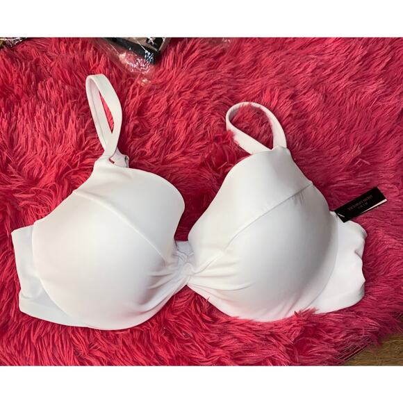 Victoria's Secret Other - VICTORIA'S SECRET 40C Twist Removable Push-Up‎ Bikini Top White